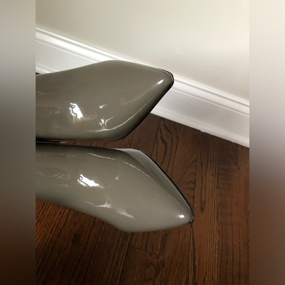 *NEW* J. Crew Women’s 9.5 Stevie Pointed Toe Ankle Boots in Gray Shiny Leather - Picture 2 of 12